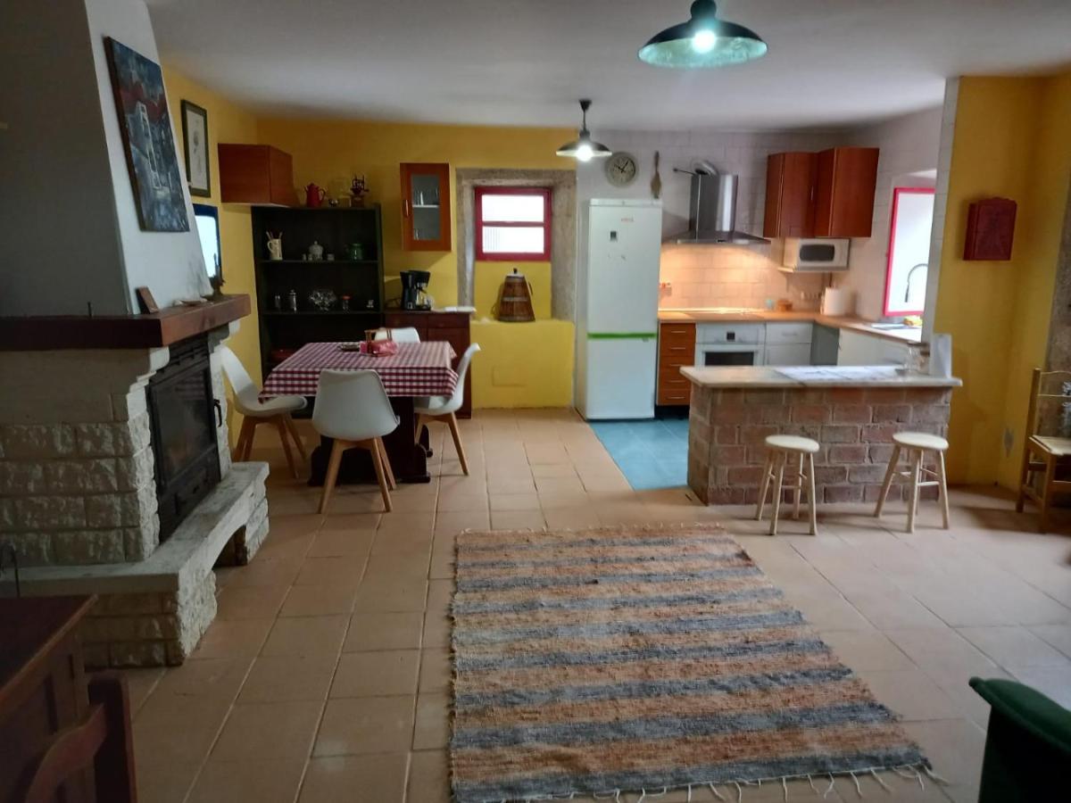 A Casa De Florinda Apartment Oia Bagian luar foto