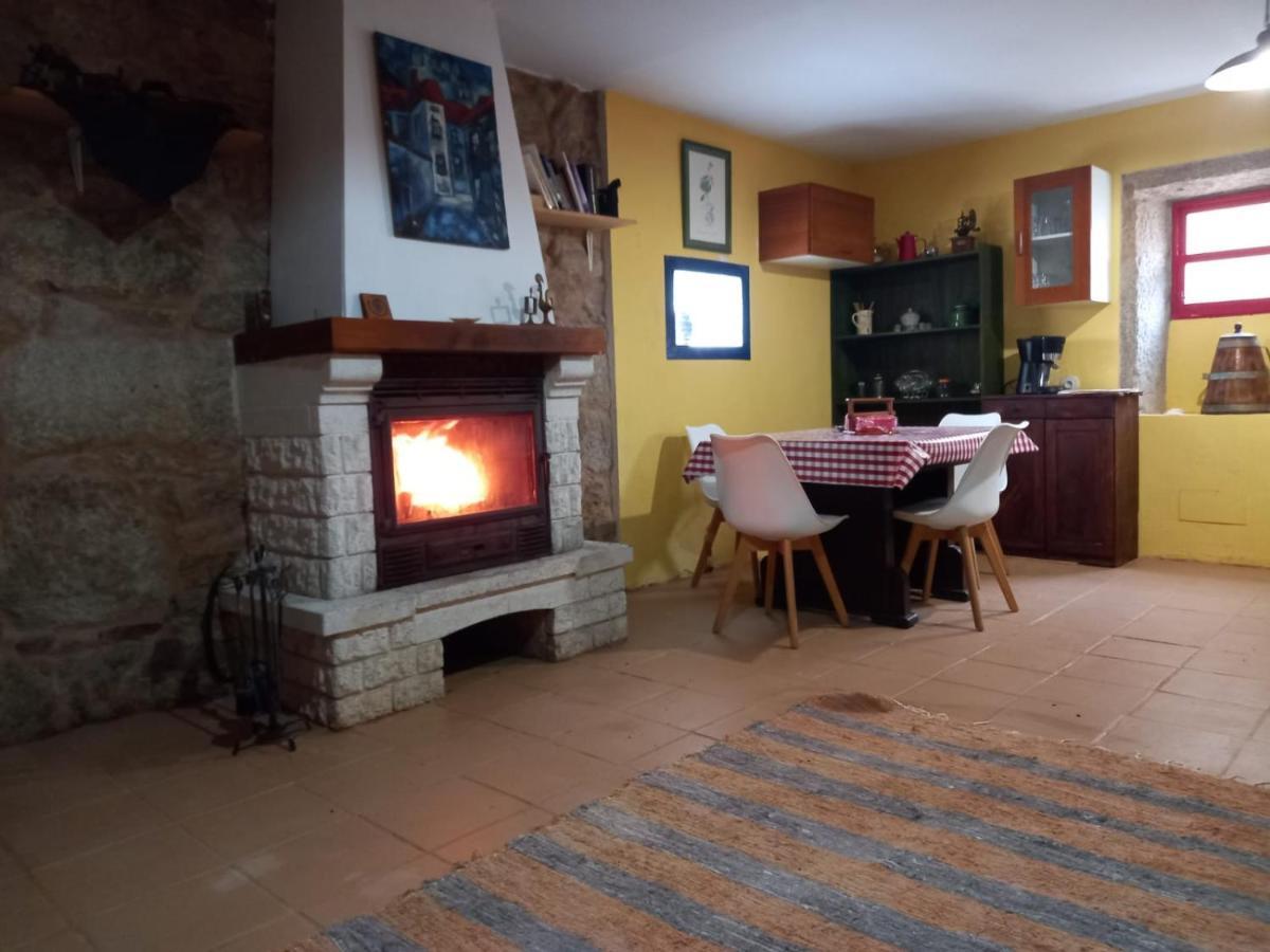 A Casa De Florinda Apartment Oia Bagian luar foto