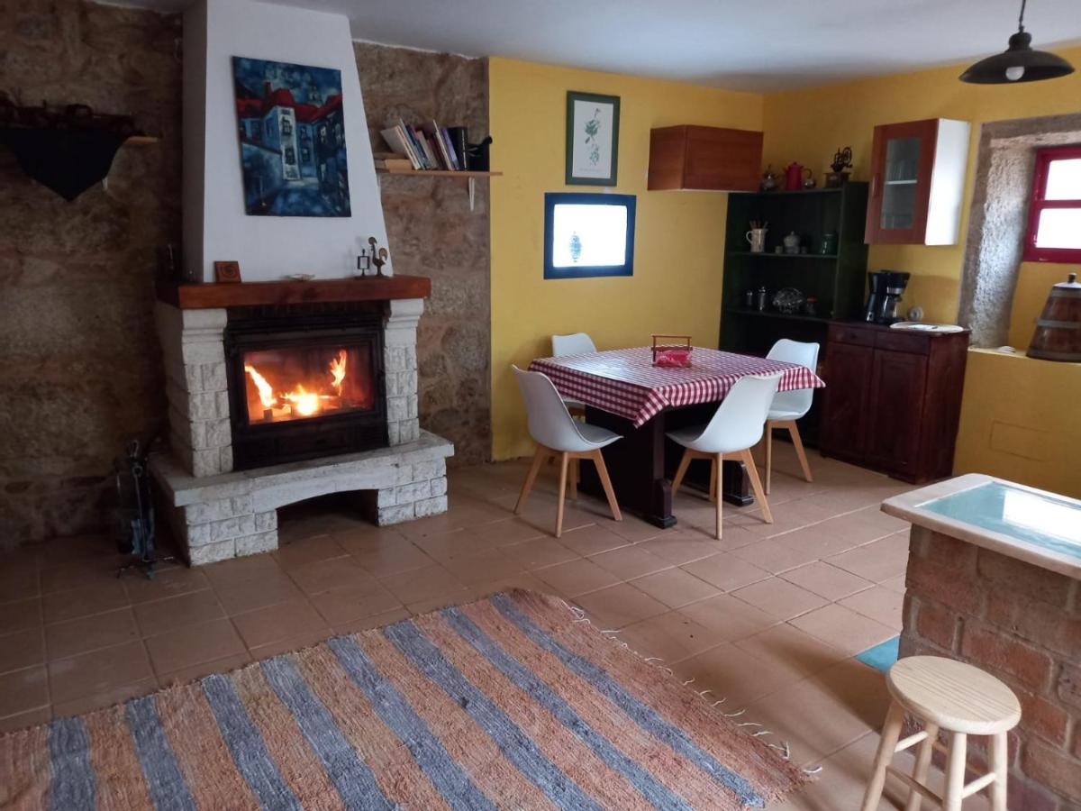 A Casa De Florinda Apartment Oia Bagian luar foto