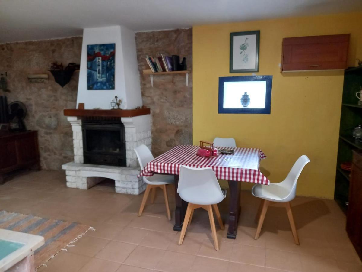 A Casa De Florinda Apartment Oia Bagian luar foto