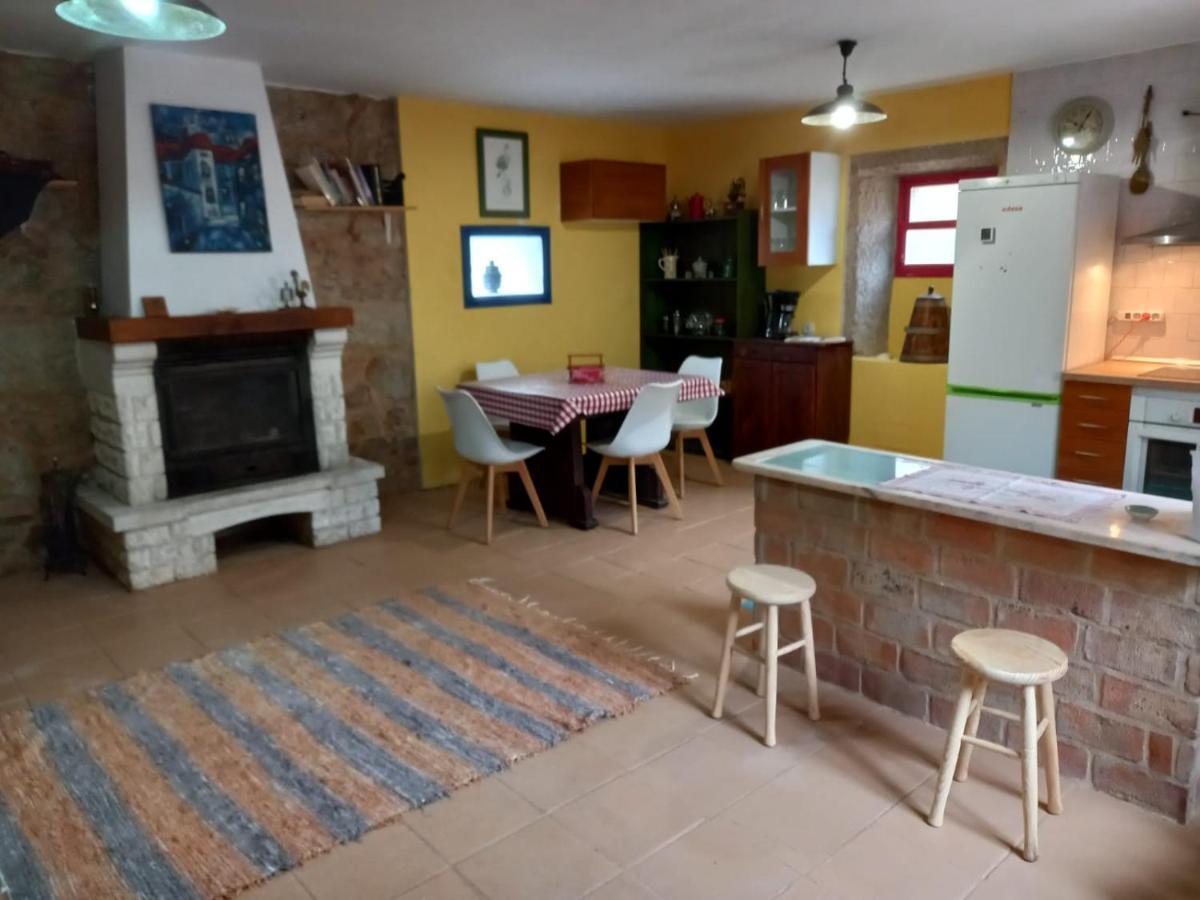 A Casa De Florinda Apartment Oia Bagian luar foto